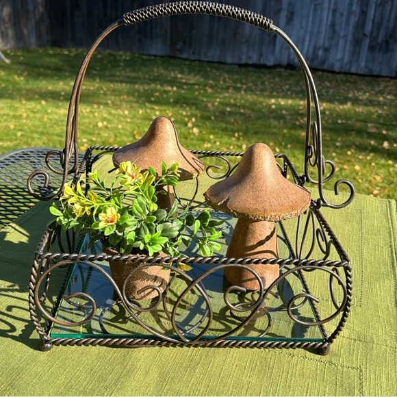 SL@H Square Iron Jamestown Centerpiece Glass Tray- removable handle - Picture 11 of 11